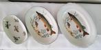 3 assiettes de service en porcelaine décorées de poissons., Maison & Meubles, Comme neuf, Enlèvement ou Envoi, Porcelaine