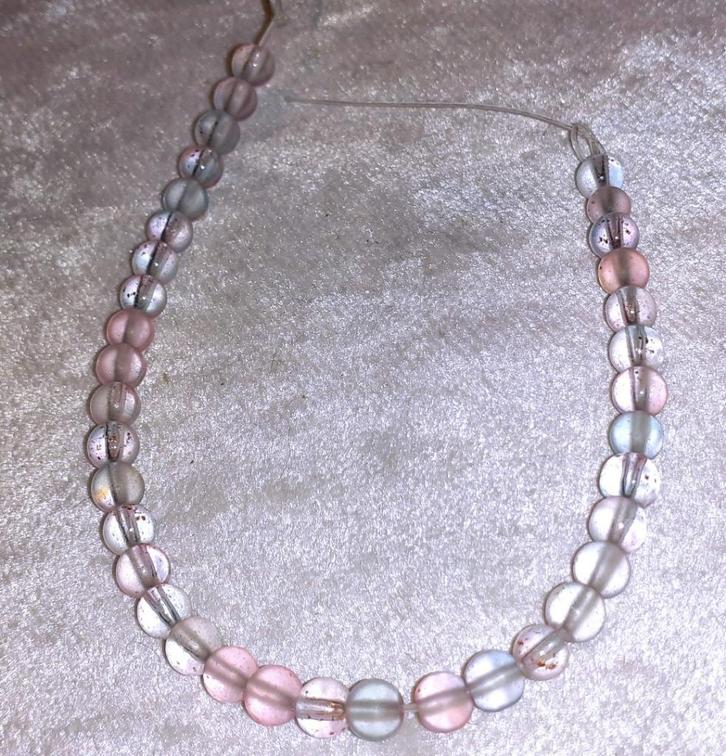 lot kralen spray painted paars blauw 4-5 mm +- 35, Hobby en Vrije tijd, Kralen en Sieraden maken, Nieuw, Kraal, Verzenden