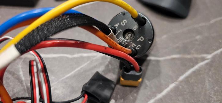 Moteur Speed Passion V3.0 10.5T + variateur brushless 120A, Hobby & Loisirs créatifs, Modélisme | Radiocommandé & Téléguidé | Voitures