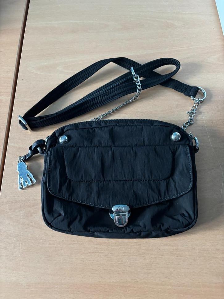 Zwarte schoudertas Kipling, Handtassen en Accessoires, Tassen | Damestassen, Zo goed als nieuw, Avondtasje, Zwart, Ophalen of Verzenden