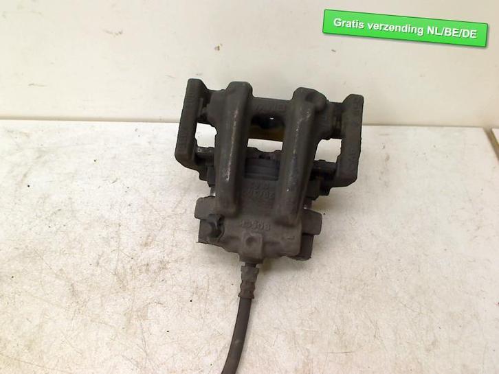 REMKLAUW RECHTS ACHTER BMW 1 serie (F20) (01-2010/06-2019), Auto-onderdelen, Remmen en Aandrijving, BMW, Gebruikt