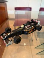 Sauber Mercedes C13 Andrea De Cesari 1:18 F1 Formule 1, Ophalen of Verzenden, Zo goed als nieuw, Auto, MiniChamps