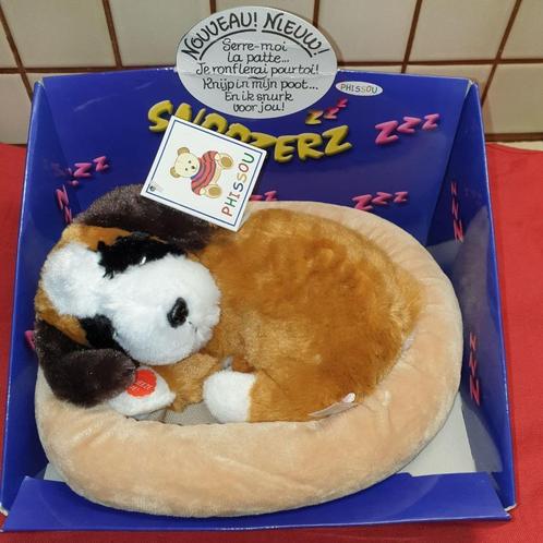 BLEEK BRUIN HONDJE “PHISSOU” IN PELUCHE, Kinderen en Baby's, Speelgoed | Knuffels en Pluche, Nieuw, Hond, Verzenden