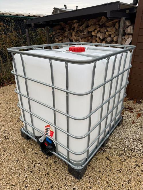 IBC-container 1000 liter, Tuin en Terras, Regentonnen, Zo goed als nieuw, Kunststof, 150 liter of meer, Met kraantje, Ophalen