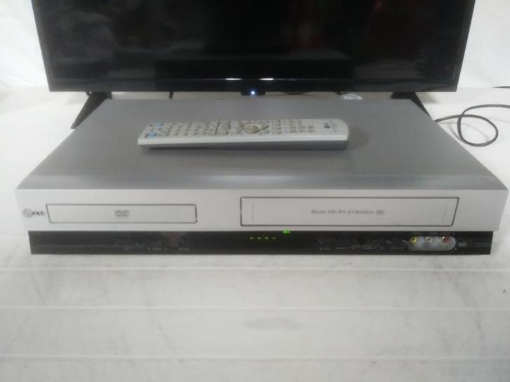 LG V280 combi DVD speler/VHS video recorder, Audio, Tv en Foto, Videospelers, Zo goed als nieuw, VHS-speler of -recorder, Ophalen of Verzenden
