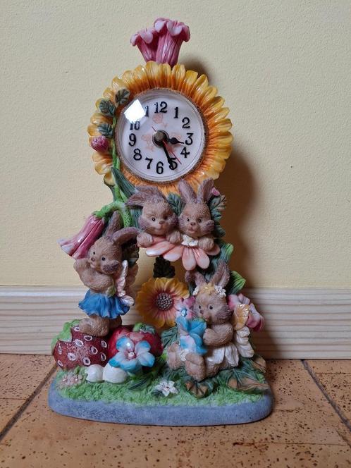 Klok Konijnenfamilie voor kinderkamer, Kinderen en Baby's, Kinderkamer | Inrichting en Decoratie, Gebruikt, Klok, Ophalen of Verzenden
