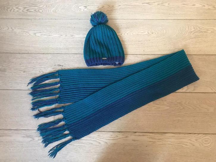 Set sjaal en muts 4FF Maat 2-8 jaar, Kinderen en Baby's, Kinderkleding | Mutsen, Sjaals en Handschoenen, Zo goed als nieuw, Muts