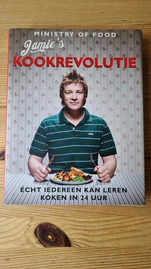 Jamie Oliver Kookrevolutie, Boeken, Kookboeken, Zo goed als nieuw, Ophalen of Verzenden