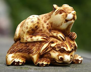 netsuke beschikbaar voor biedingen