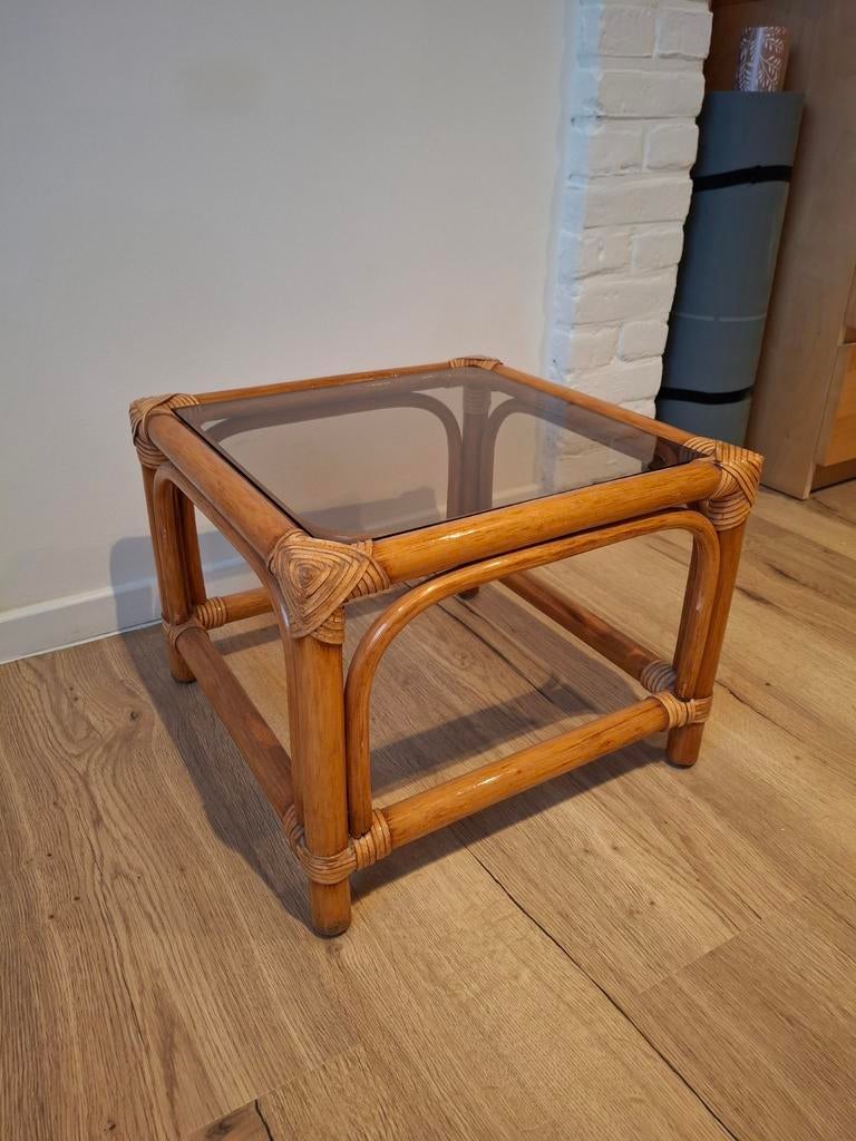 Vintage rotan bijzettafel, Maison & Meubles, Tables | Tables d'appoint, Verre, Enlèvement