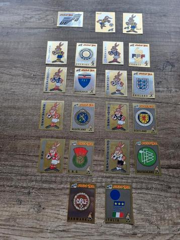 Panini Euro 92 Set badges 1992 EK  disponible aux enchères