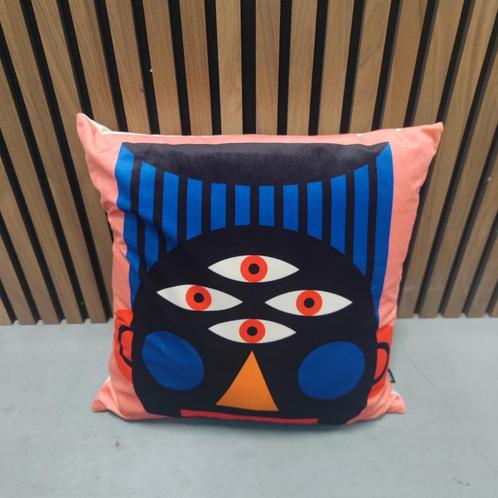 Qeeboo x Marco Oggian Face kussen, Antiek en Kunst, Antiek | Woonaccessoires, Ophalen of Verzenden