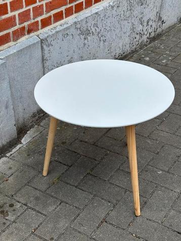 Table ronde maison du monde beschikbaar voor biedingen