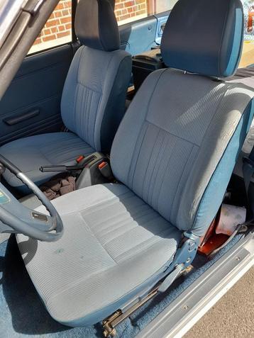toyota blauwe stoelen gezocht beschikbaar voor biedingen