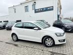 Volkswagen Polo 1.2i Trendline - CarPlay * 1 JAAR GARANTIE *, Voorwielaandrijving, Euro 5, Stof, Gebruikt