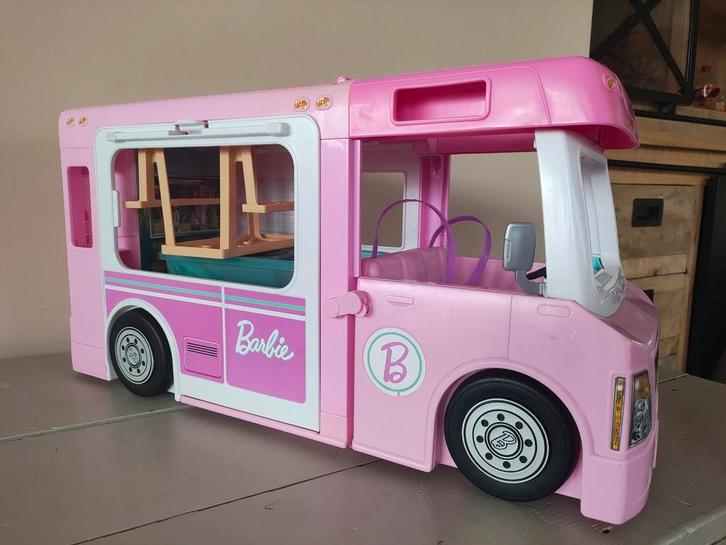 Camper / kampeerwagen Barbie, Enfants & Bébés, Jouets | Maisons de poupées, Comme neuf, Accessoires, Enlèvement