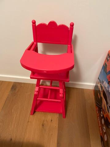 Poppenstoeltje beschikbaar voor biedingen