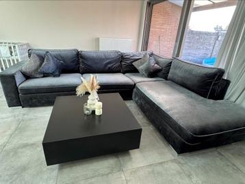 Zetel te koop gratis salon tafel erbij! beschikbaar voor biedingen
