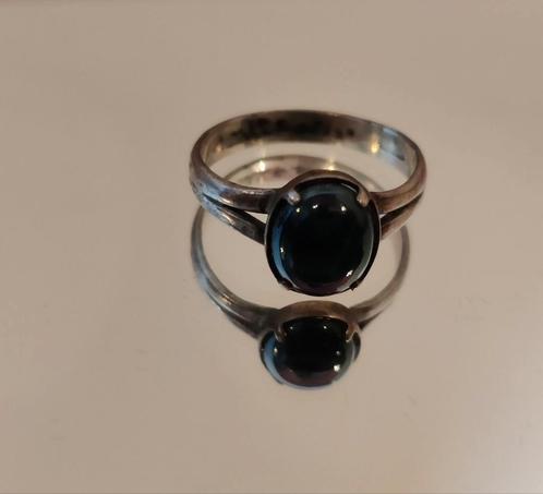 Ring zilver met donker blauwe stersaffier (nr1), Bijoux, Sacs & Beauté, Bagues, Comme neuf, Argent, Argent, Enlèvement