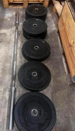 140kg Bumperplates + Olympisch Barbell 220cm, Sport en Fitness, Ophalen, Gebruikt, Halterschijven