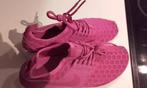 Sportschoenen Nike Huaracha roze, Vêtements | Femmes, Chaussures, Neuf, Rose, Enlèvement, Nike