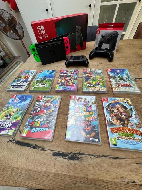Nintendo switch + extra joy-cons, pro controller + 9 spellen, Games en Spelcomputers, Spelcomputers | Nintendo Switch, Zo goed als nieuw