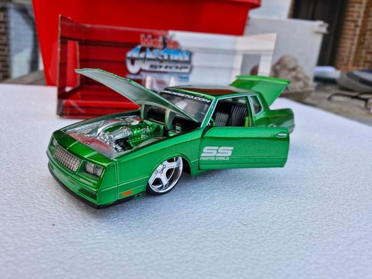 Chevrolet Monte Carlo SS 1986, Hobby en Vrije tijd, Modelauto's | 1:24, Zo goed als nieuw, Auto, Maisto, Ophalen of Verzenden