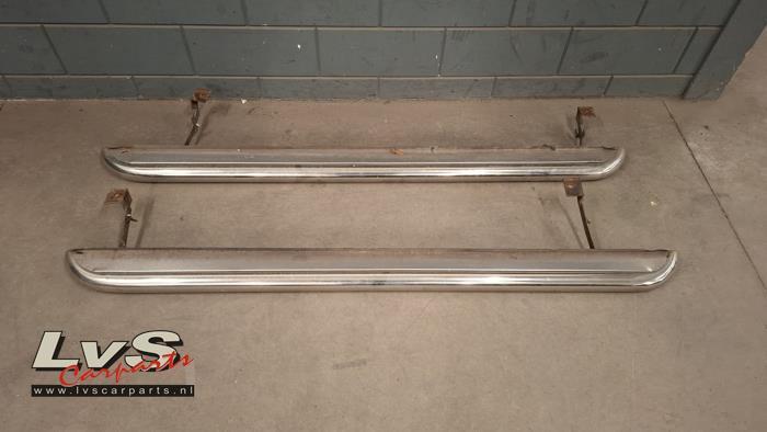 Sidebar van een Ford Transit Courier, Auto-onderdelen, Carrosserie, Ford, Gebruikt, 3 maanden garantie, Ophalen of Verzenden