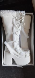 Demonia Cult Camel boots (maat 39-40), Kleding | Dames, Schoenen, Hoge laarzen, Wit, Nieuw, Ophalen