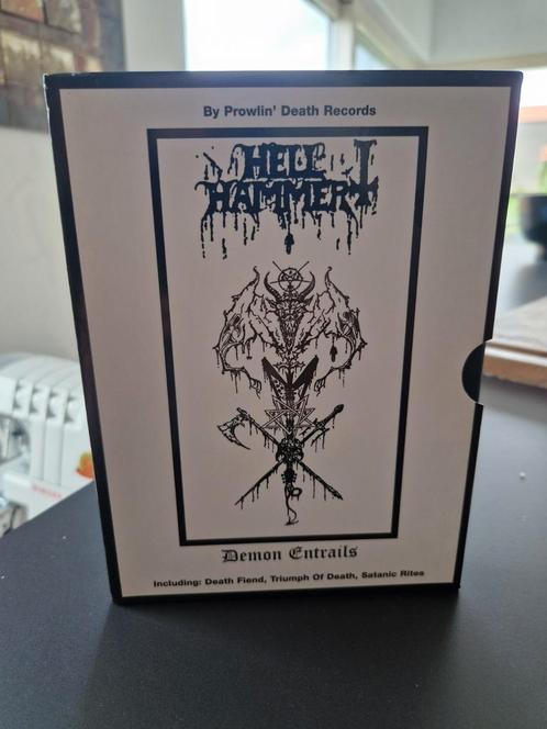 Hellhammer - Demon Entrails 2CD BOXset Collector's Item, CD & DVD, CD | Hardrock & Metal, Comme neuf, Coffret, Enlèvement ou Envoi