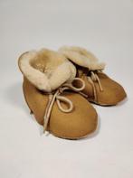 baby-slofjes bruin handgemaakt +- 11cm, Kinderen en Baby's, Ophalen of Verzenden, Slofjes