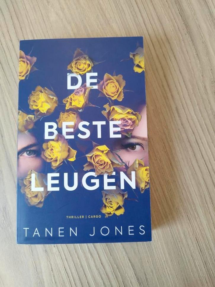 Boek te koop: Tanen Jones - De beste leugen, Boeken, Thrillers, Zo goed als nieuw, Amerika, Ophalen of Verzenden