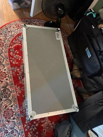 Pedaltrain Classic pro hardcase + softcase beschikbaar voor biedingen