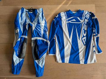 Complete set motorcross kledij beschikbaar voor biedingen