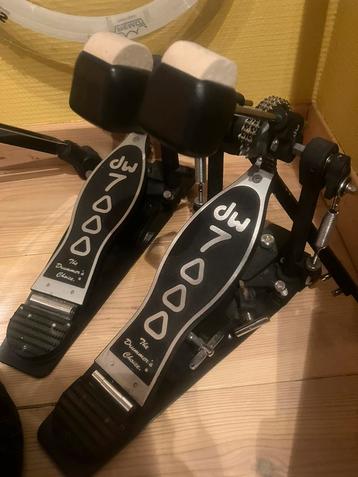 DW 7000 dubbel bassdrumpedaal  beschikbaar voor biedingen