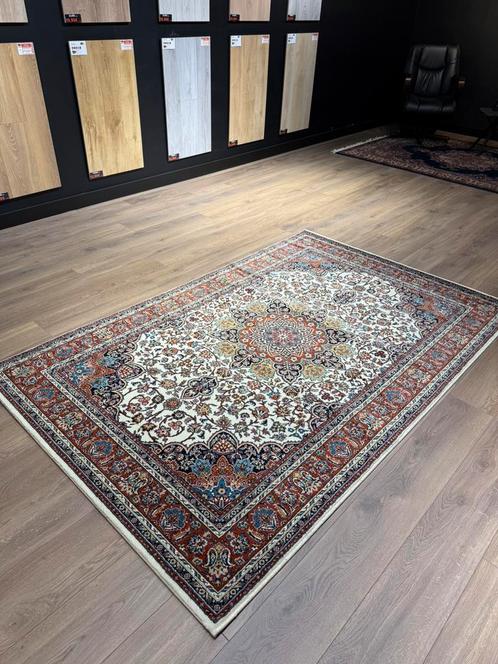 Tapis Persan Classique à Motifs Orientaux 160cm x 230cm, Antiek en Kunst, Antiek | Tapijten, Tafelkleden en Textiel, Ophalen of Verzenden