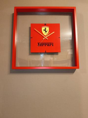 Ferrari garageklok beschikbaar voor biedingen