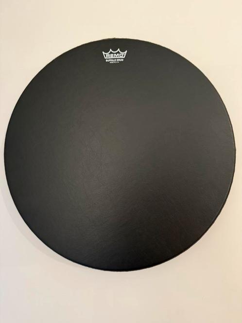 Remo vegan buffalo drum black earth - 16 inch - als nieuw, Muziek en Instrumenten, Percussie, Zo goed als nieuw, Ophalen of Verzenden