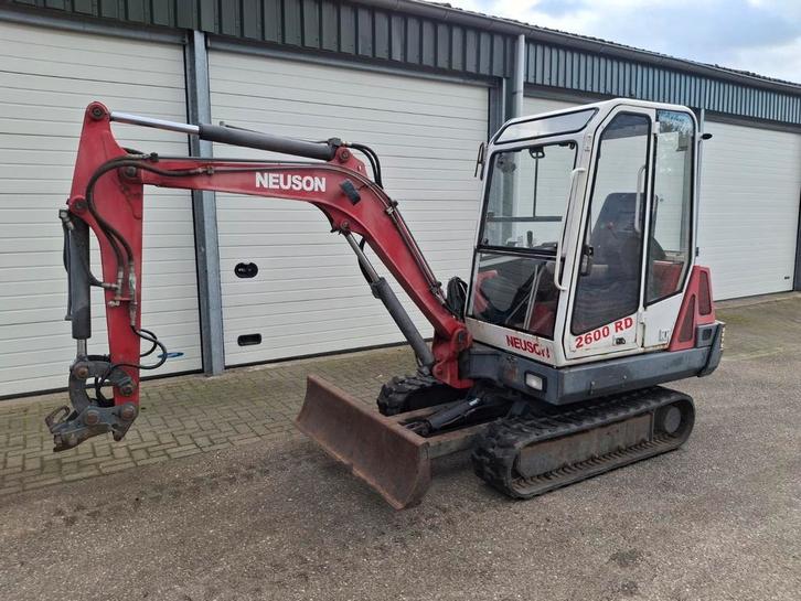 Neuson 2600RD 2,6T minikraan minigraver, Zakelijke goederen, Machines en Bouw | Kranen en Graafmachines, Graafmachine, Ophalen