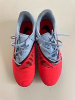 Voetbalschoenen, Sport en Fitness, Voetbal, Ophalen of Verzenden, Zo goed als nieuw, Schoenen