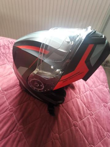 M motorhelm beschikbaar voor biedingen