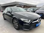 Mercedes-Benz A 180 i NAVIGATIE DAB CAMERA PDC V+A, Auto's, Mercedes-Benz, Parkeersensor, Euro 6, Zwart, 1332 cc