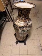 Vase en porcelaine sur pied, parfait état, Enlèvement