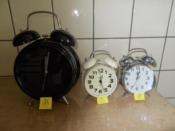 Ensemble de réveils vintage. beschikbaar voor biedingen
