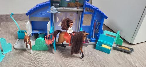 Spirit Stal met Lucky, Spirit & veulen, Kinderen en Baby's, Speelgoed | Poppenhuizen, Zo goed als nieuw, Accessoires, Ophalen