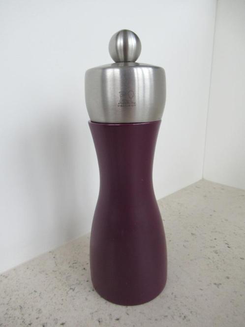 zoutmolen-PEUGEOT-hoogte 15cm-auberginekleurig-hout, Huis en Inrichting, Keuken | Bestek, Hout, Ophalen of Verzenden