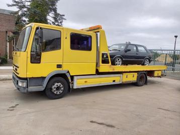 Takelwagen iveco schuif plato met bril beschikbaar voor biedingen