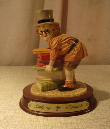 Mooi Beeldje 'Man met Boeken' - by Leonardo - 12cm beschikbaar voor biedingen