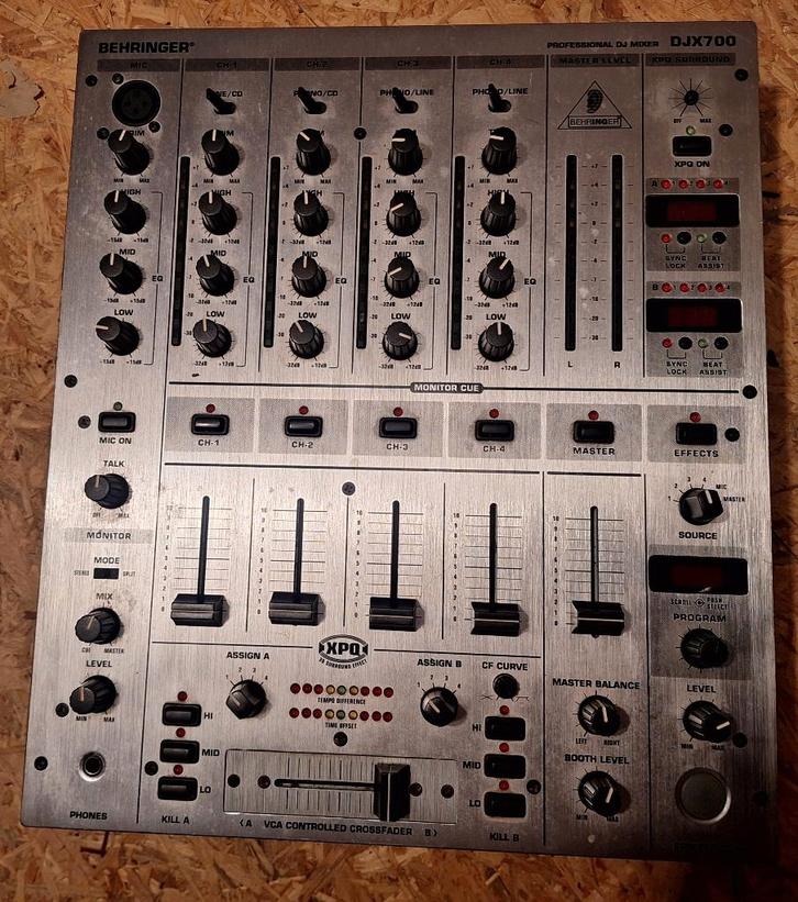 behringer dj x 700dj, Muziek en Instrumenten, Mengpanelen, Gebruikt, 5 tot 10 kanalen, Microfooningang, Ophalen