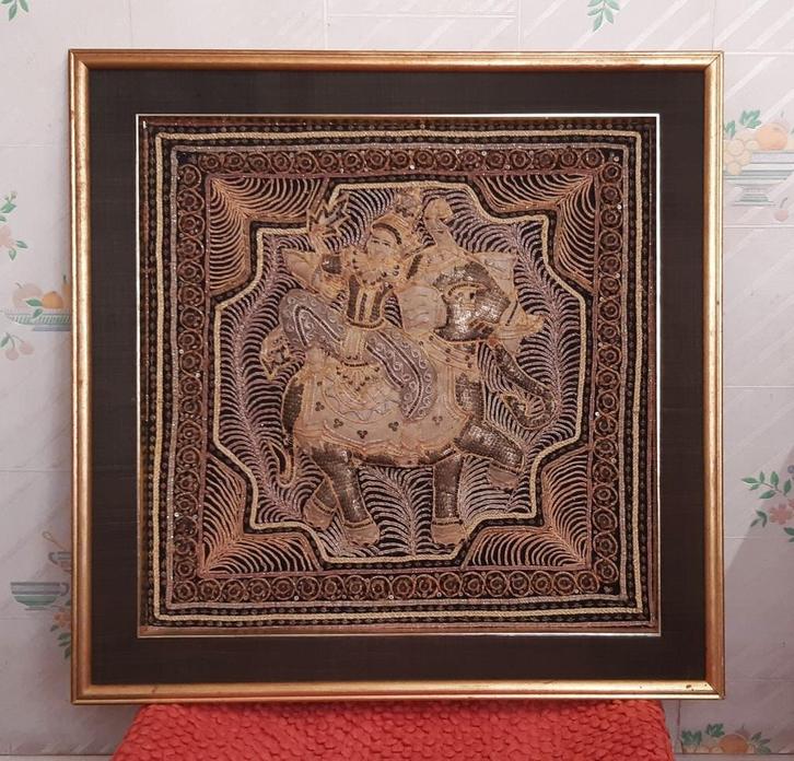 Thais textielkunstwerk Kalaga-borduurwerk, Antiek en Kunst, Kunst | Beelden en Houtsnijwerken, Ophalen